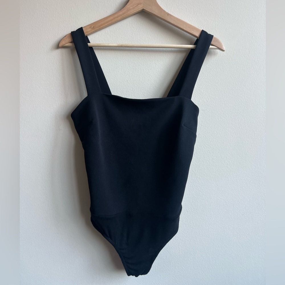 Lulus Black Square Neck Bodysuit Sleeveless Size M